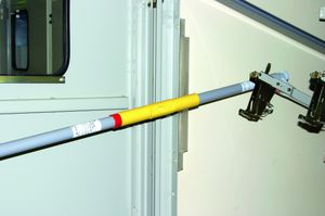 عصای روی زمین قرار گیرنده