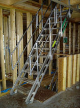 پلکان آلومینیومی 